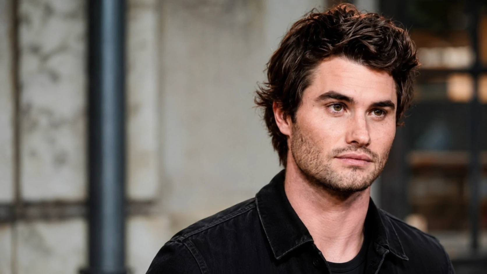 Early Life and Family Background - Chase Stokes Height