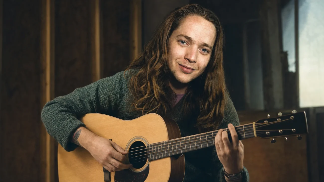 how old is billy strings
