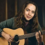 how old is billy strings
