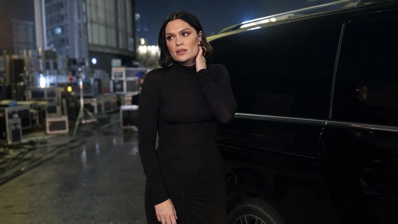 What Happened to Jessie J in China - jessie j got an mri after hitting her head