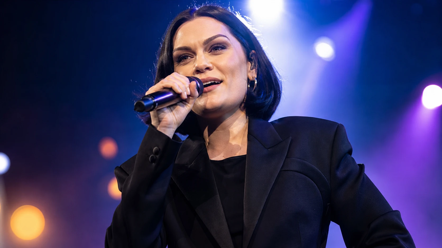 Career Breakthrough and Major Hits - jessie j got an mri after hitting her head
