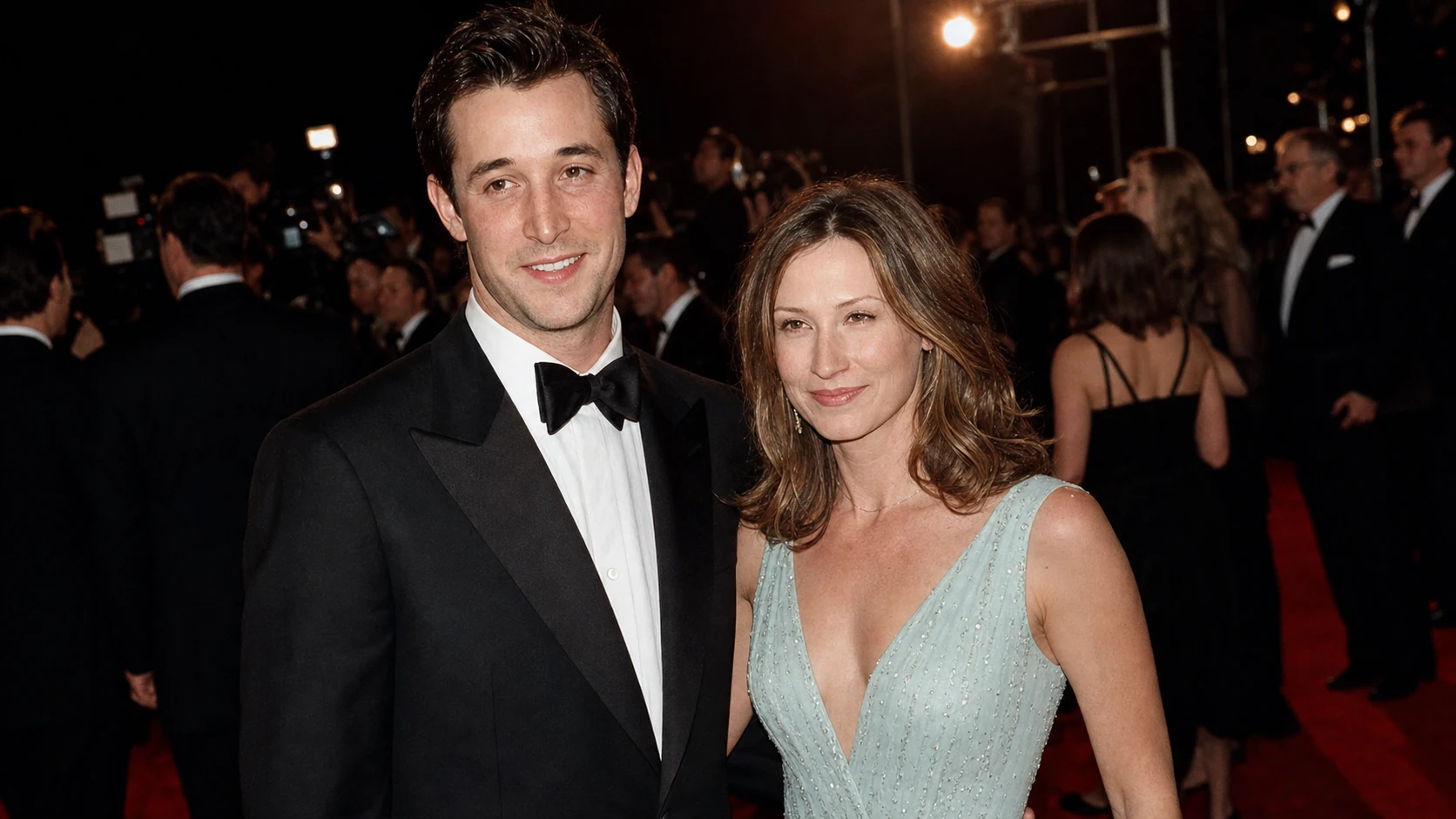 Marriage to Noah Wyle - tracy warbin