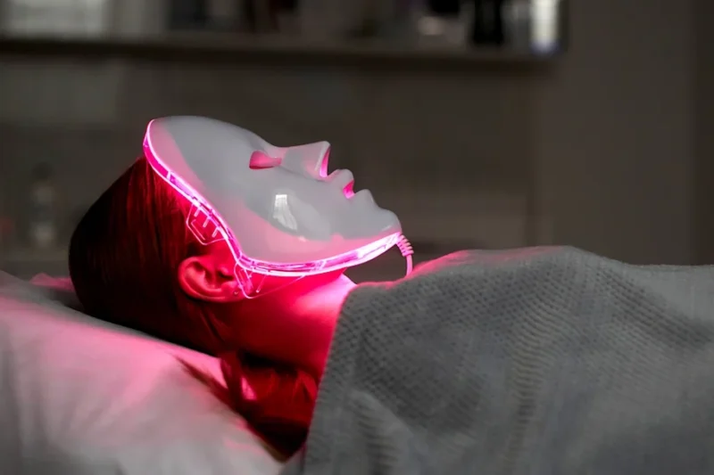 Red Light Therapy Before Bed: Does It Actually Help You Sleep?