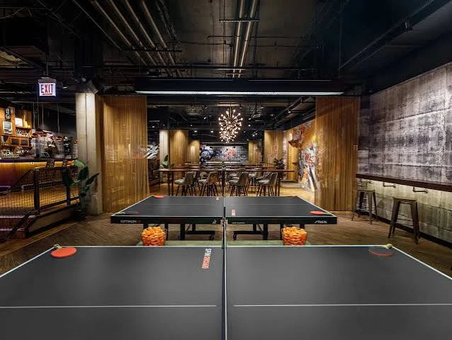 Interactive Bars With Darts in Chicago for Group Events