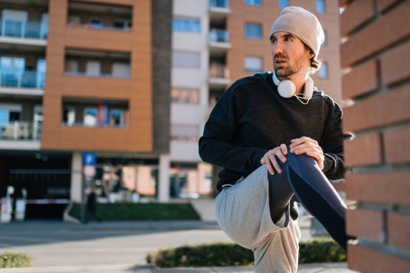 How Modern Tracksuits Shape Comfortable Streetwear Style 